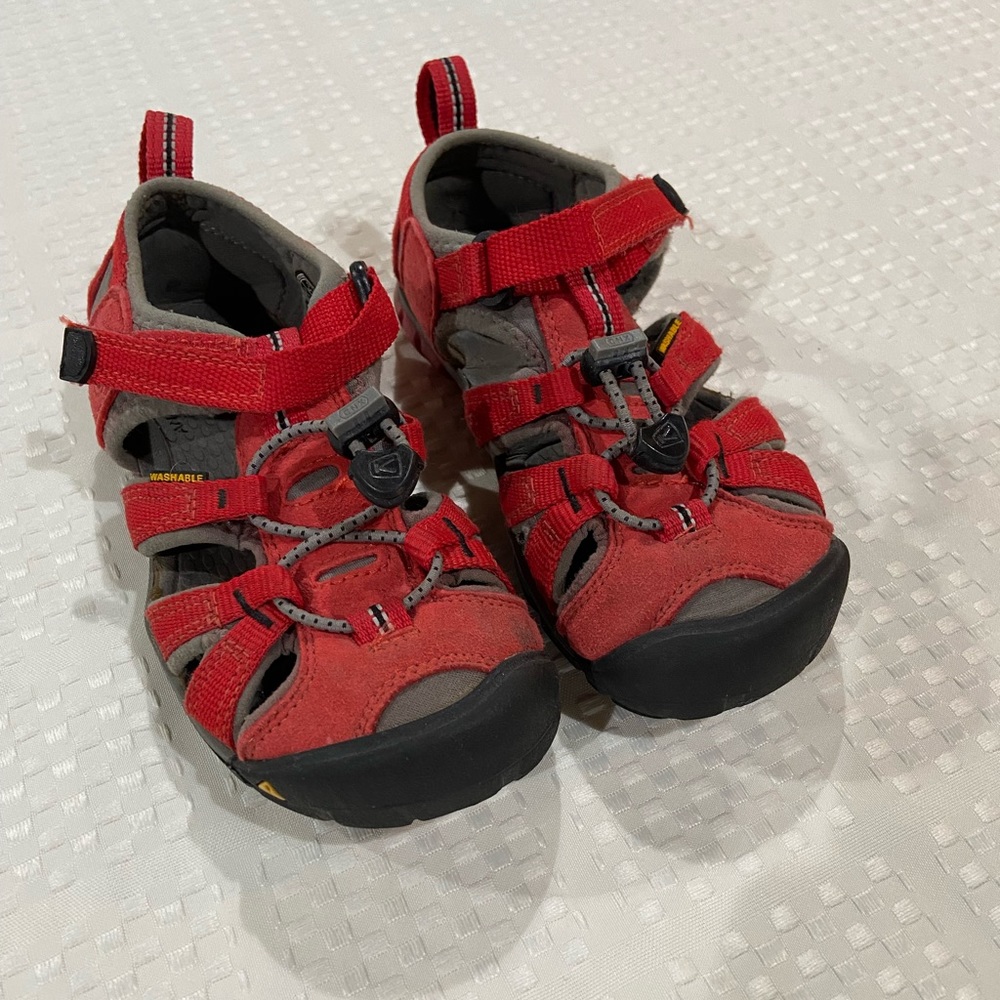 Red Keen sandals kids size 12